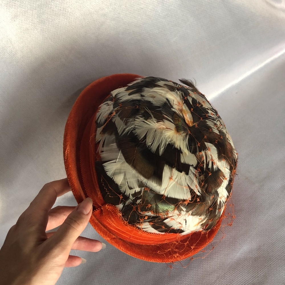 FINALSALE ❤️‍🔥 Vintage 60s orange velvet feather hat